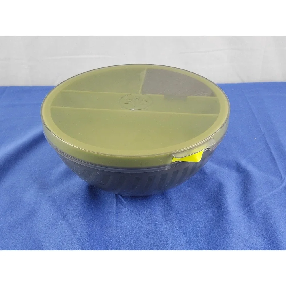 Pampered‎ Chef 4 Piece  Salad Cutting Bowl Set